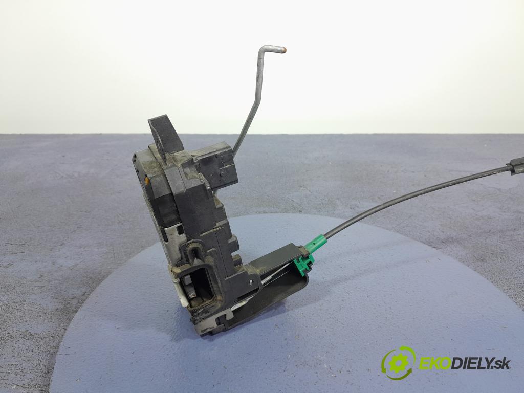 Opel Astra 2008 zámek dveře před Levý: 13210748
