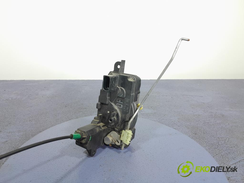 Opel Astra 2008 zámek dveře před Levý: 13210748