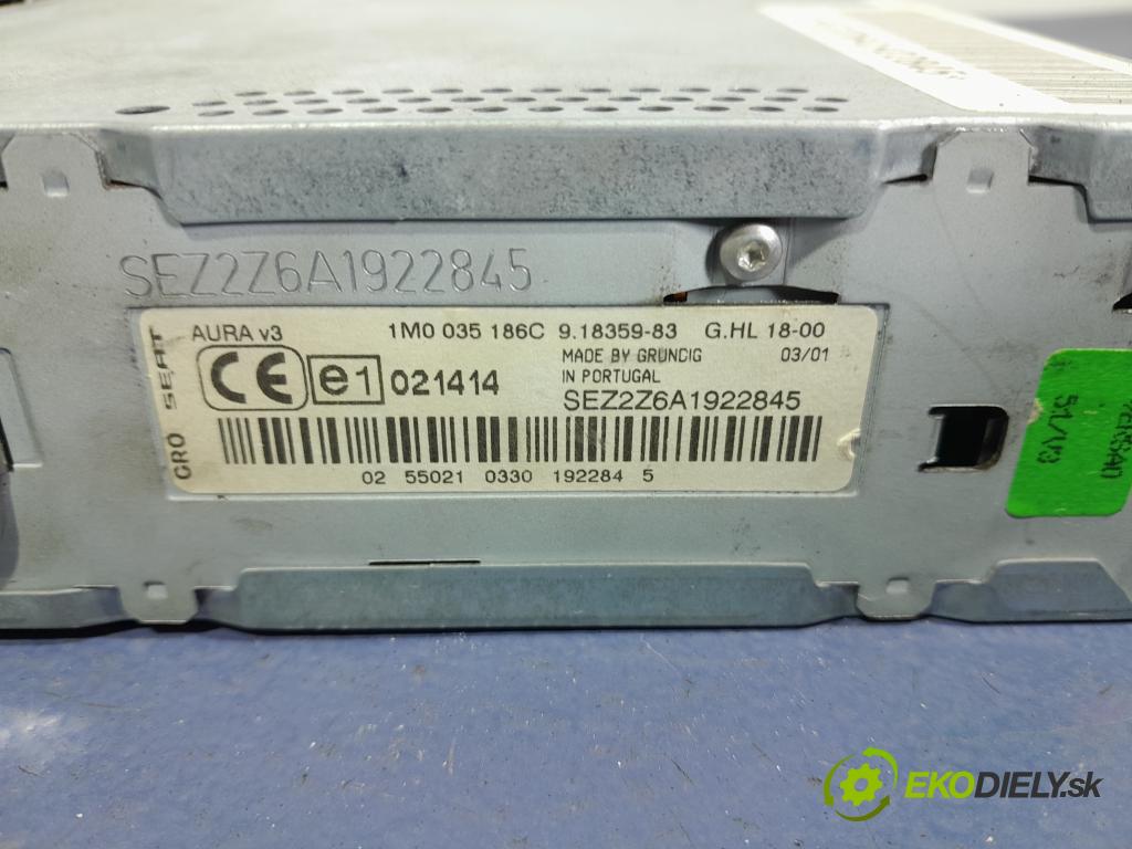 Seat Toledo 2002 Radio I Navigácia: 1M0035186C