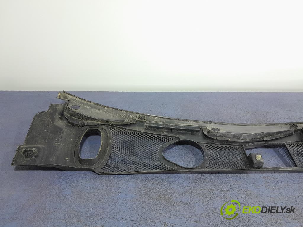 Audi A4 2012 torpédo 8K1819447