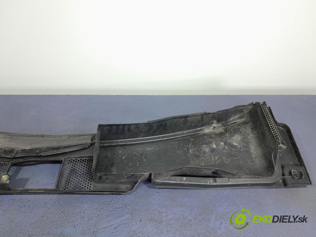 Audi A4 2012 torpédo 8K1819447