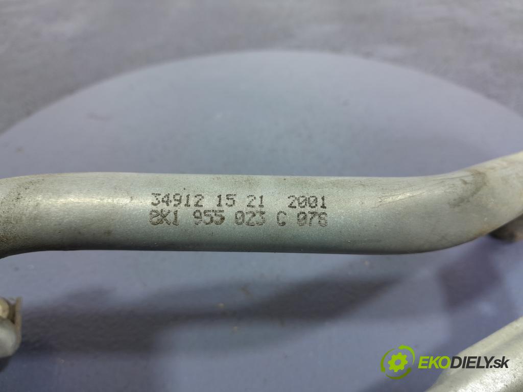 Audi A4 2012 mechanismus motorek Stěrače: před 8K1955119A