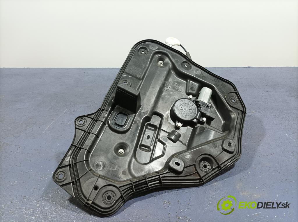 Mazda Cx-5 2015 mechanismus stahování Sklenka: Zad: Levý: KD537397X
