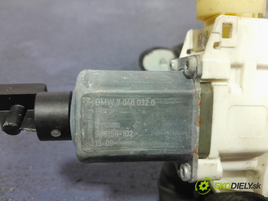 Bmw Seria 2 2015 mechanismus stahování Sklenka: před v pravo: 7268448