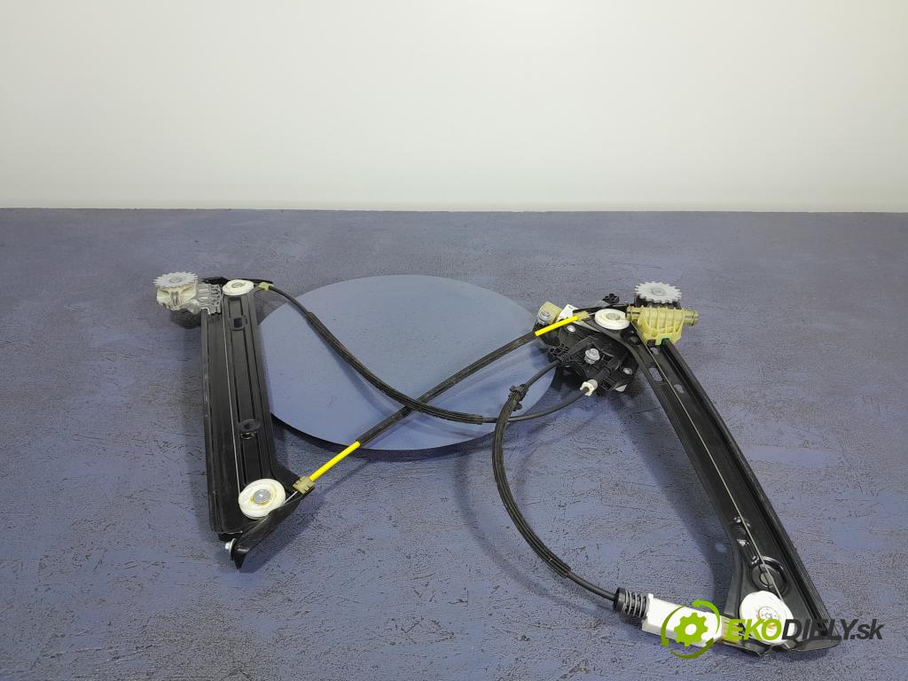 Bmw Seria 2 2015 mechanismus stahování Sklenka: před v pravo: 7268448