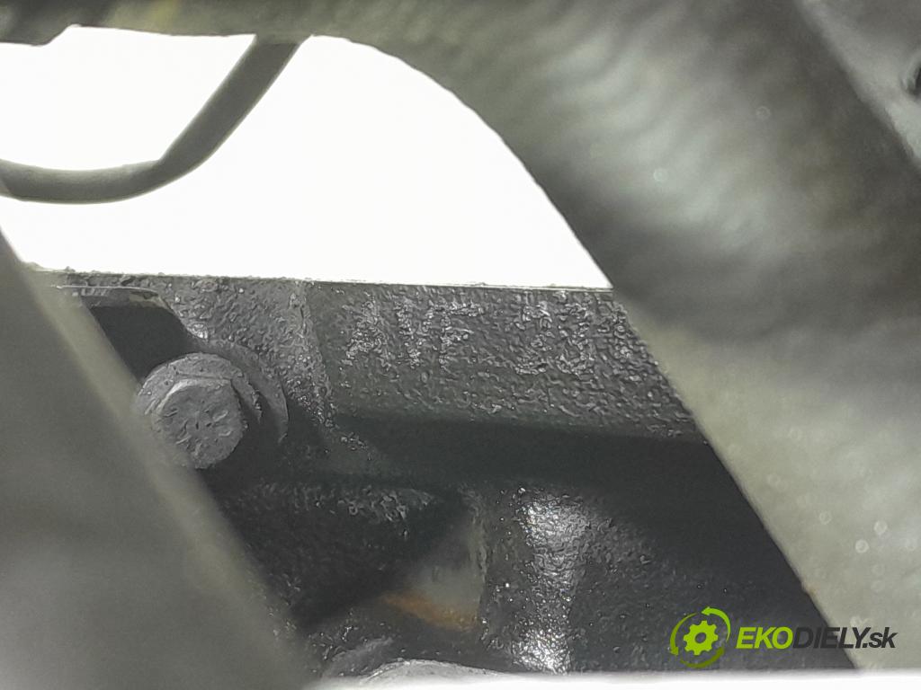 Volkswagen Passat 2002 motor Diesel: AVF