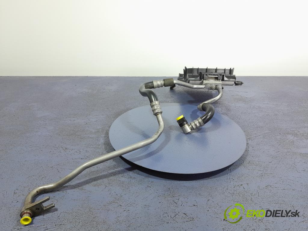 Bmw Seria 2 2015 chladič oleja 9452275