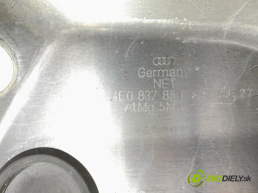Audi A8 2005 mechanismus stahování Sklenka: před v pravo: 4E0837850