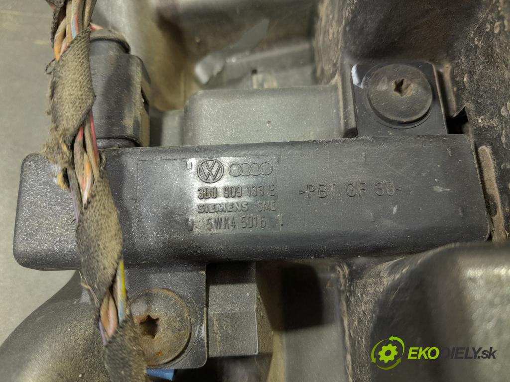 Audi A8 2005 nárazník Zad: 01