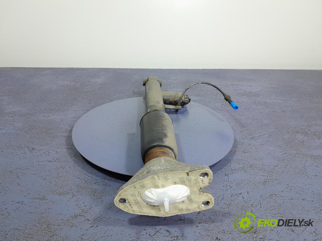 Bmw Seria 2 2015 tlmič zad Vľavo.: 6865541