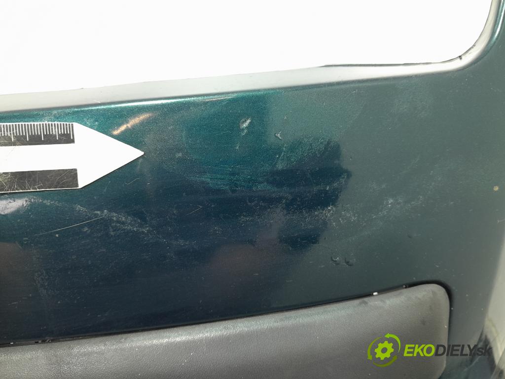 Ford Focus 2006 nárazník před 01