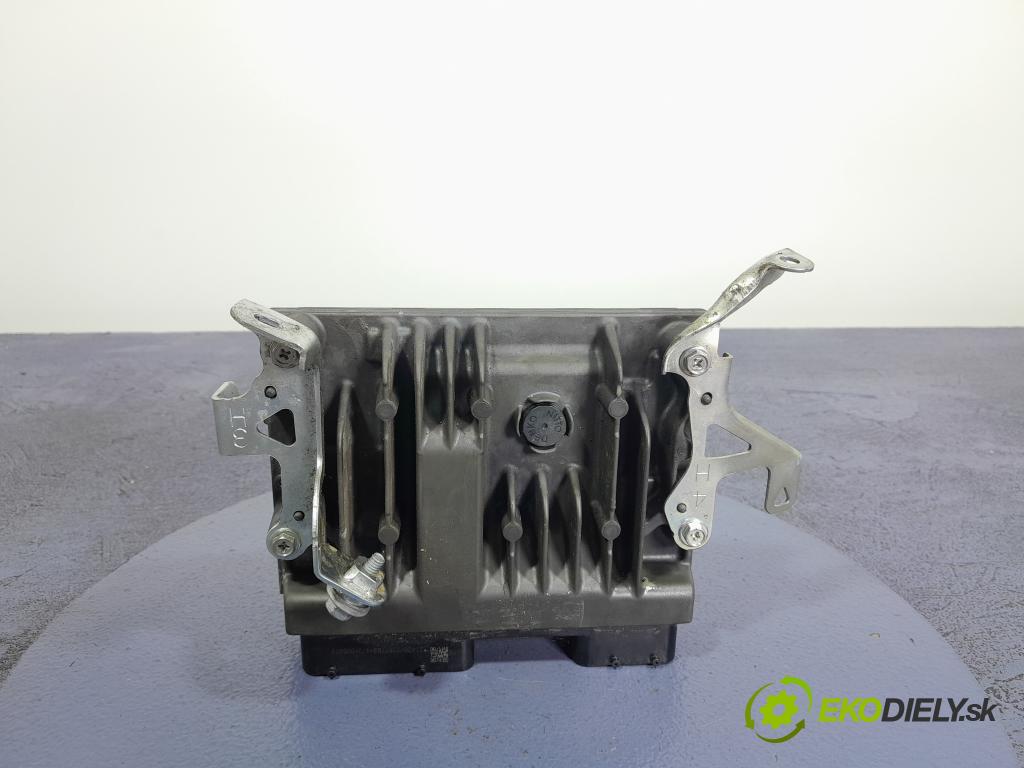 Lexus UX 2021 riadiaca jednotka Motor: 89661-76490