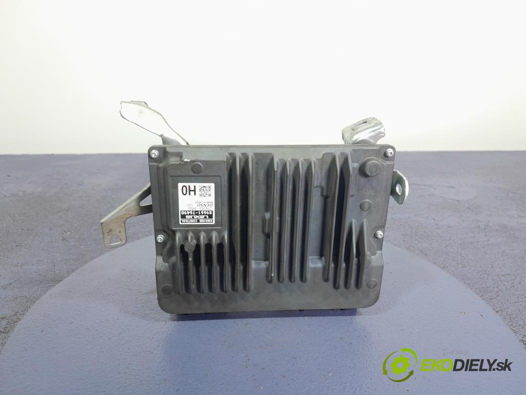 Lexus UX 2021 riadiaca jednotka Motor: 89661-76490