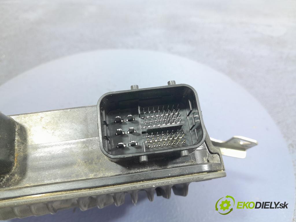 Lexus UX 2021 riadiaca jednotka Motor: 89661-76490