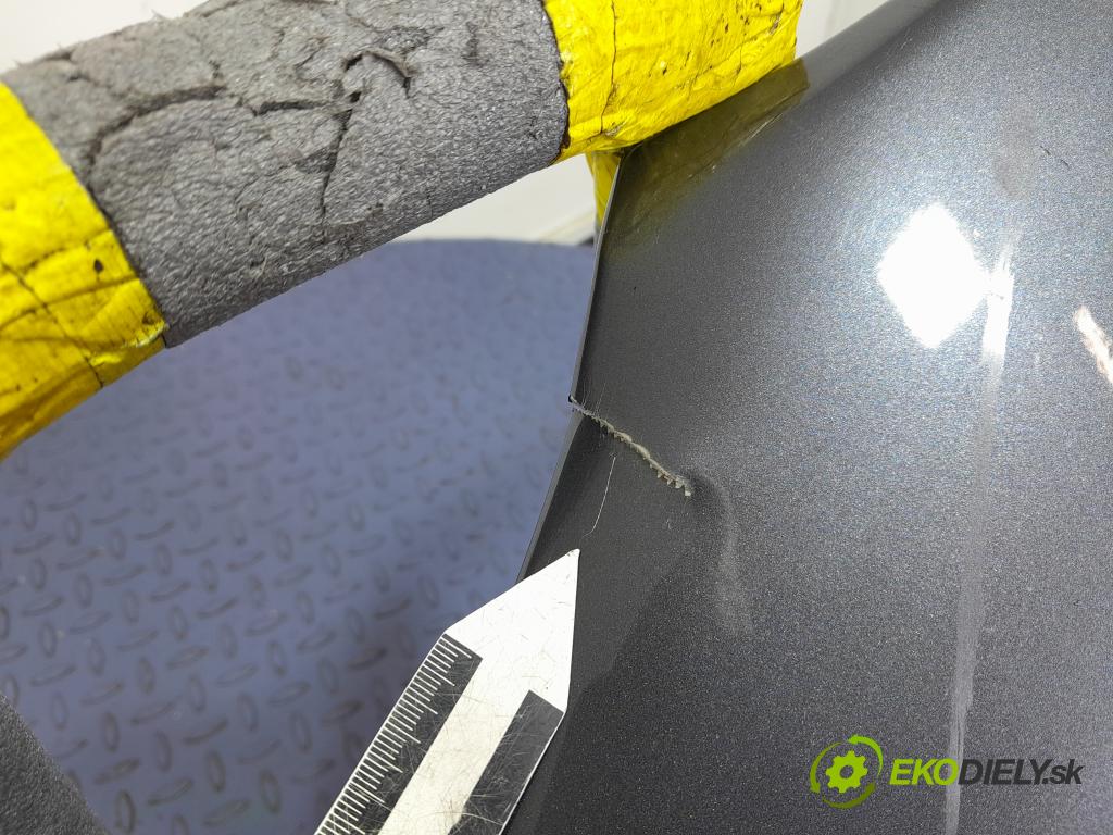 Lexus UX 2021 blatnik před Levý: 01