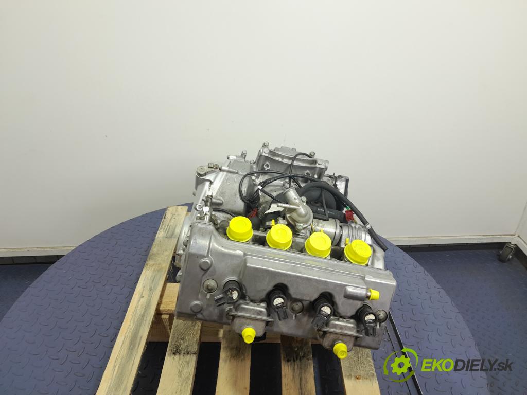 Honda CBR 1999 motor Benzín: 01