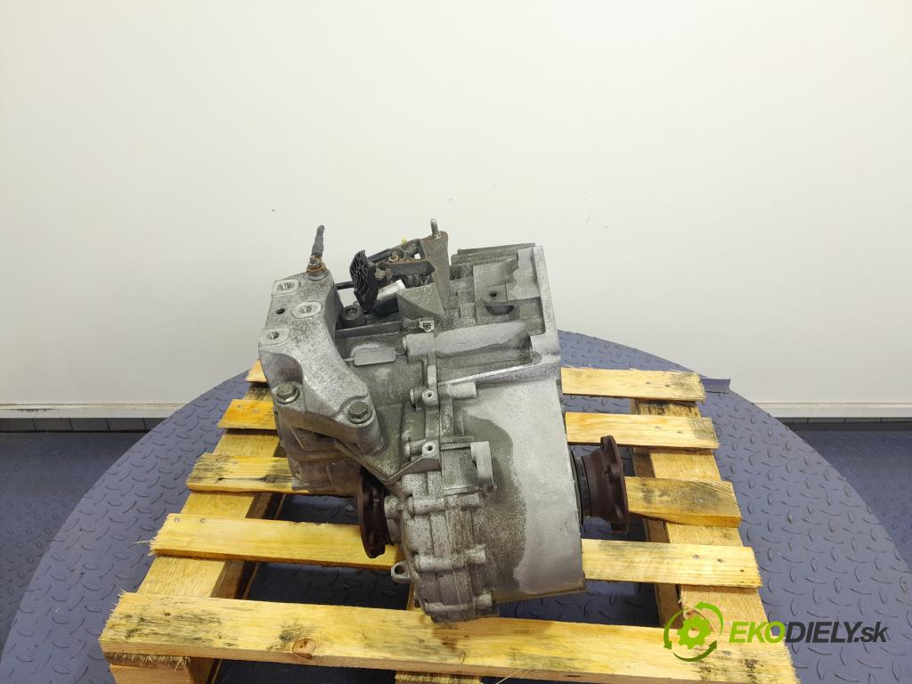 Vw Passat 2012 prevodovka Manualna NGD