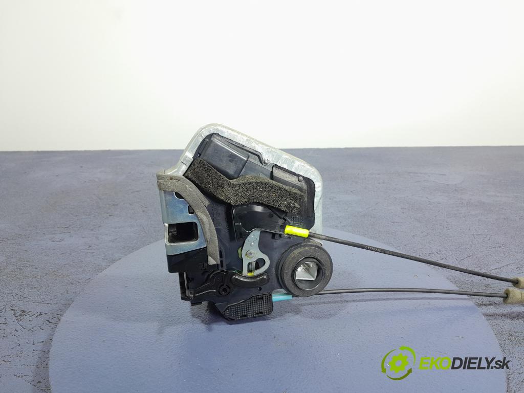 Lexus IS 2018 zámek dveře Zad: Levý: 01
