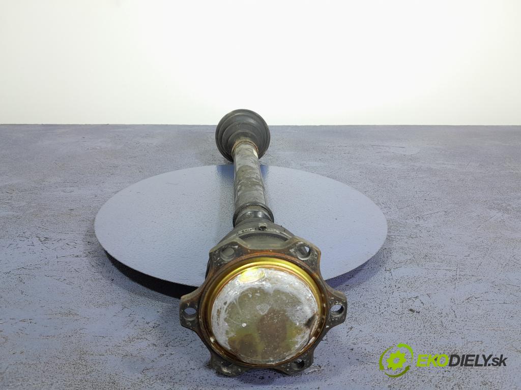 Audi A6 1997 poloos Prava: Predné 4B0407272