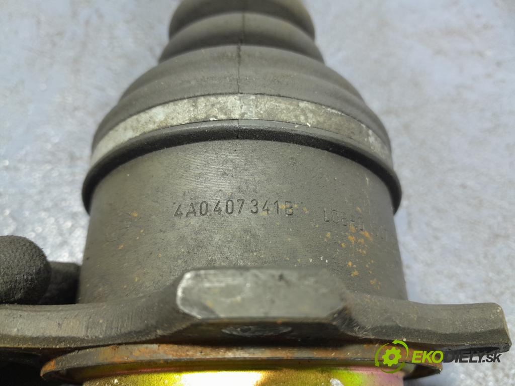 Audi A6 1997 poloos Prava: Predné 4B0407272