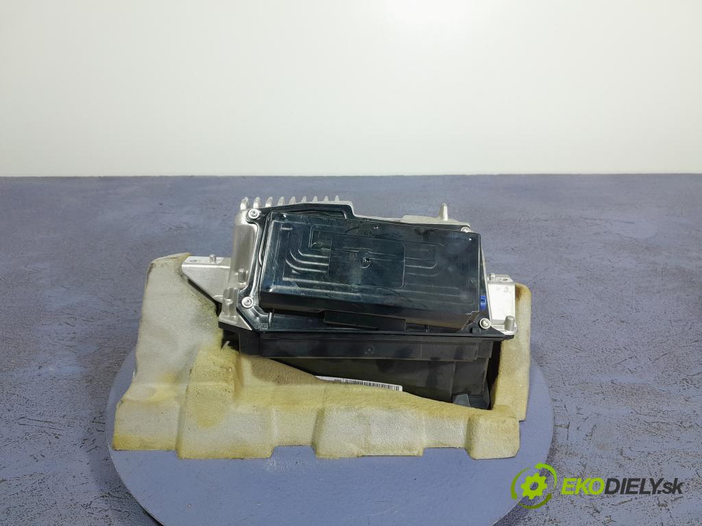 Mercedes S-klasa 2019 displej Radio / GPS A2229002420