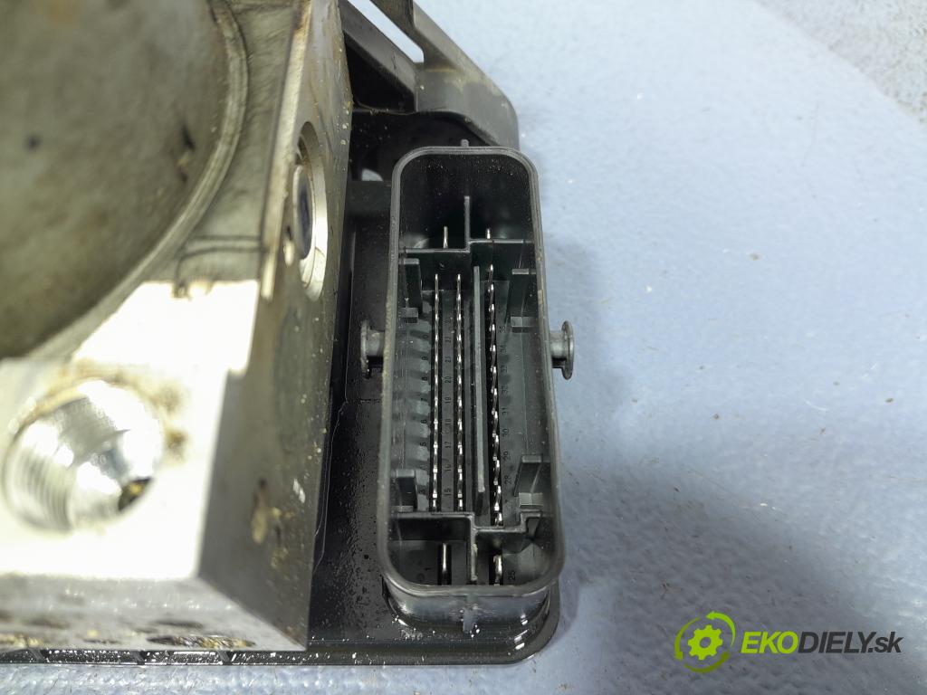 Skoda Octavia 2017 čerpadlo ABS x 5Q0614517AQ