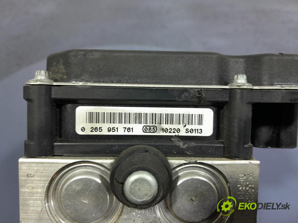 Audi A6 2011 čerpadlo ABS x 4F0614517BF