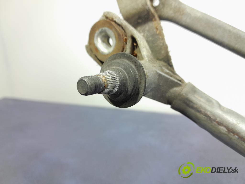 Audi A6 2011 mechanismus motorek Stěrače: před 4F1955119D
