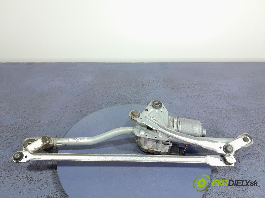 Audi A6 2011 mechanismus motorek Stěrače: před 4F1955119D