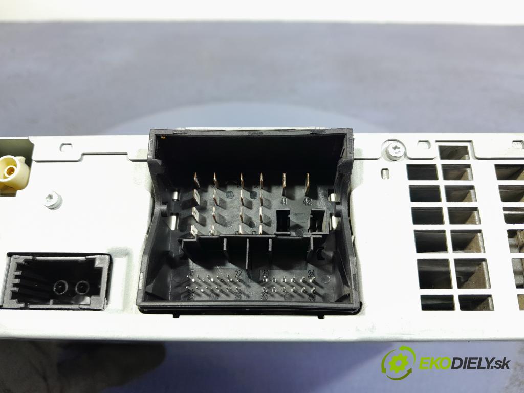Audi A6 2011 Radio I Navigácia: 4G0035056