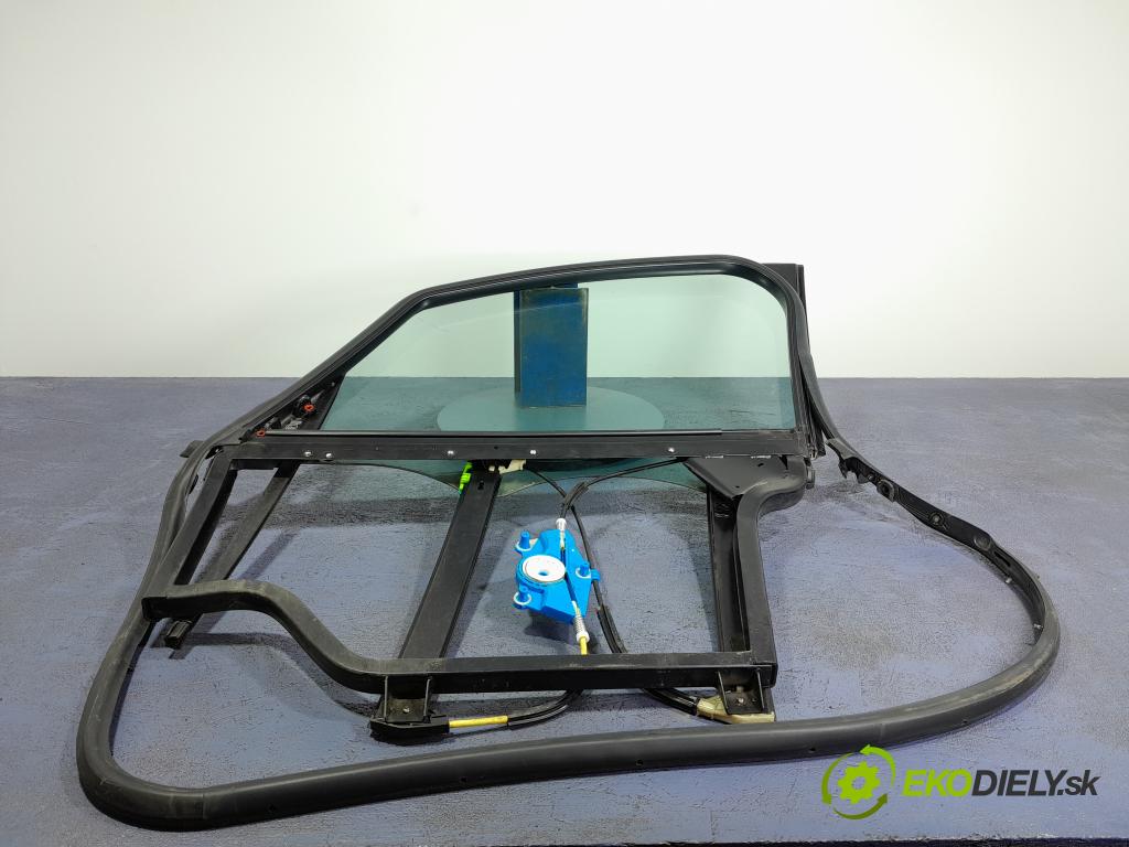 Audi A2 2002 mechanismus stahování Sklenka: před v pravo: 8Z0837754A