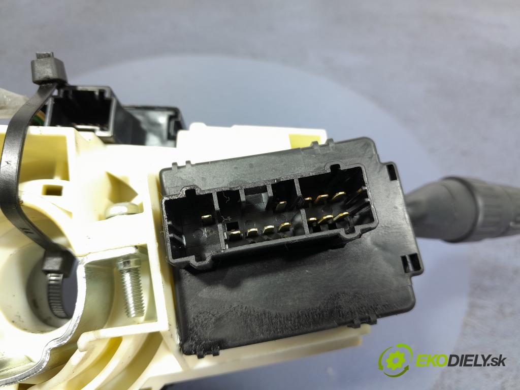 Honda Fr-v 2006 prepínač Komplex: 01