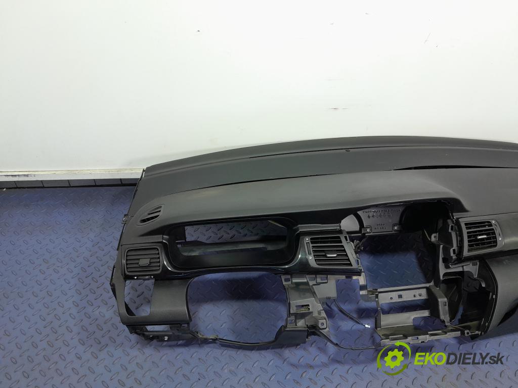 Honda Fr-v 2006 kokpit,pristrojová doska 01