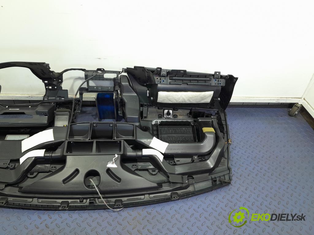 Honda Fr-v 2006 kokpit,pristrojová doska 01