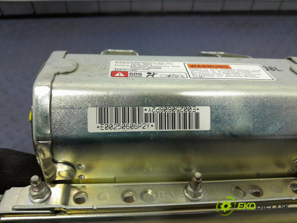 Honda Fr-v 2006 kokpit,pristrojová doska 01