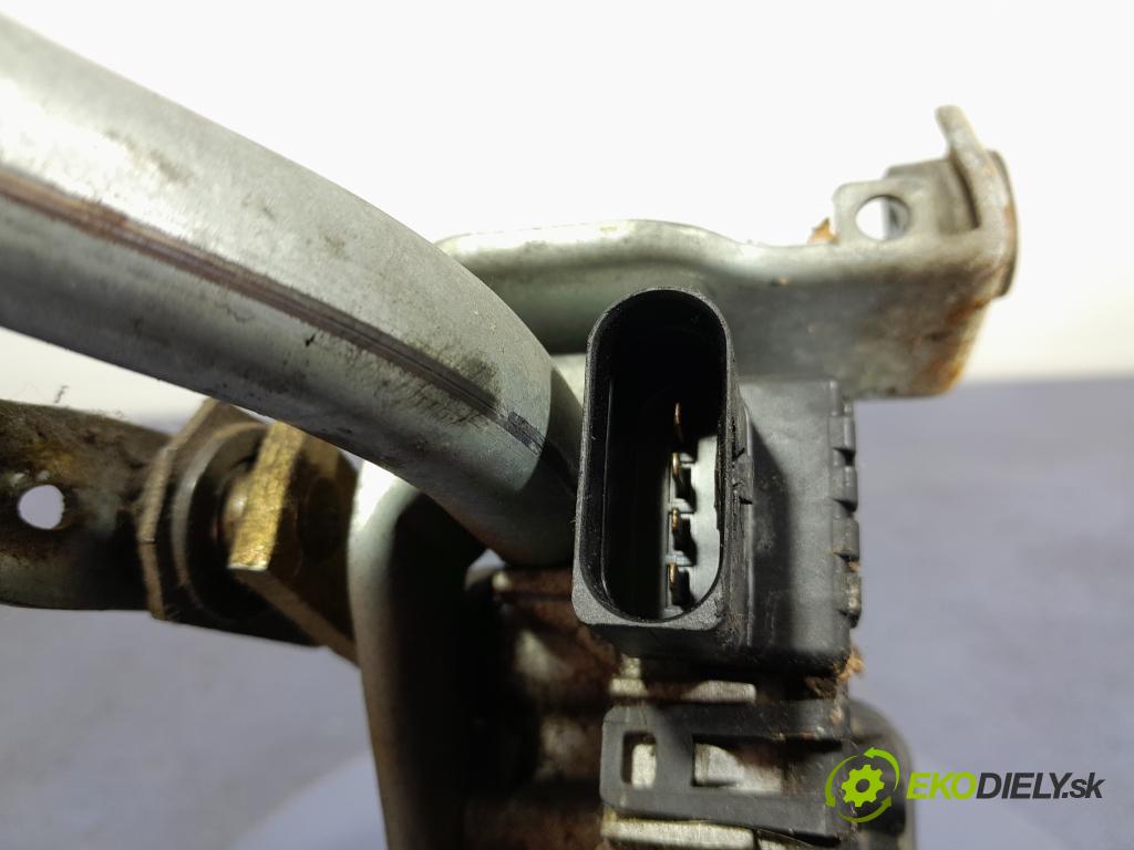 Audi A4 2005 mechanismus motorek Stěrače: před 8E1955119B