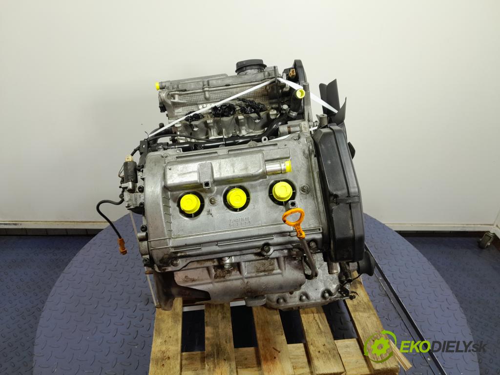 Audi A4 1999 motor Benzín: APR