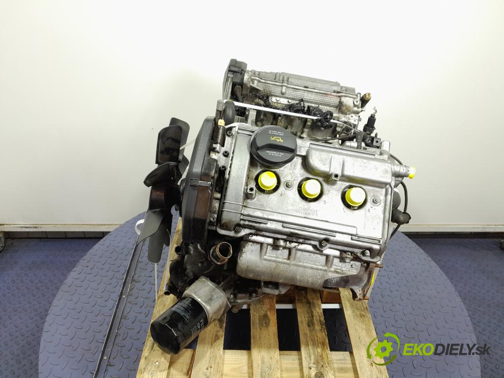 Audi A4 1999 motor Benzín: APR