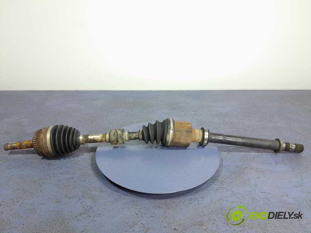 Nissan Primera 2005 poloos Prava: Predné 01