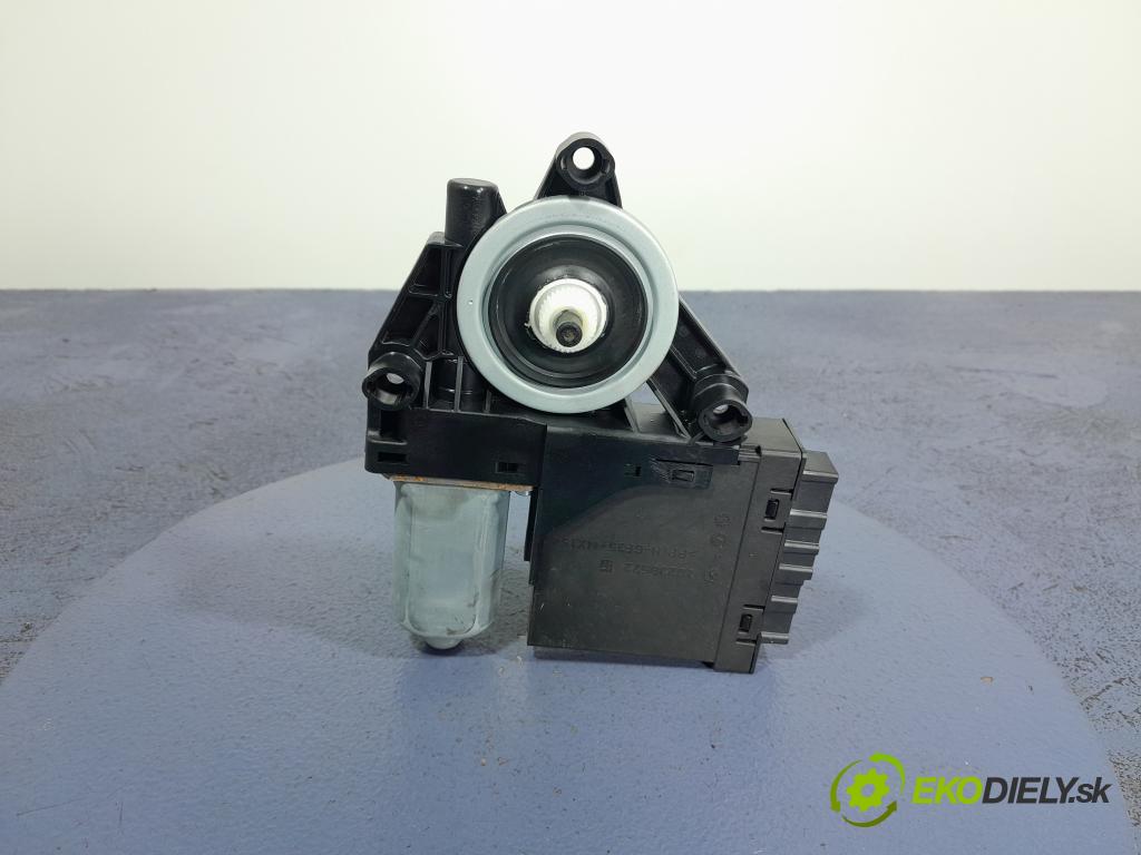 Volvo S90 2017 mechanismus stahování Sklenka: před v pravo: 31456802