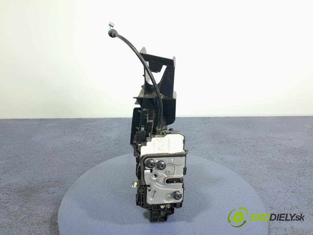 Volvo S90 2017 zámek dveře před Levý: 31349894