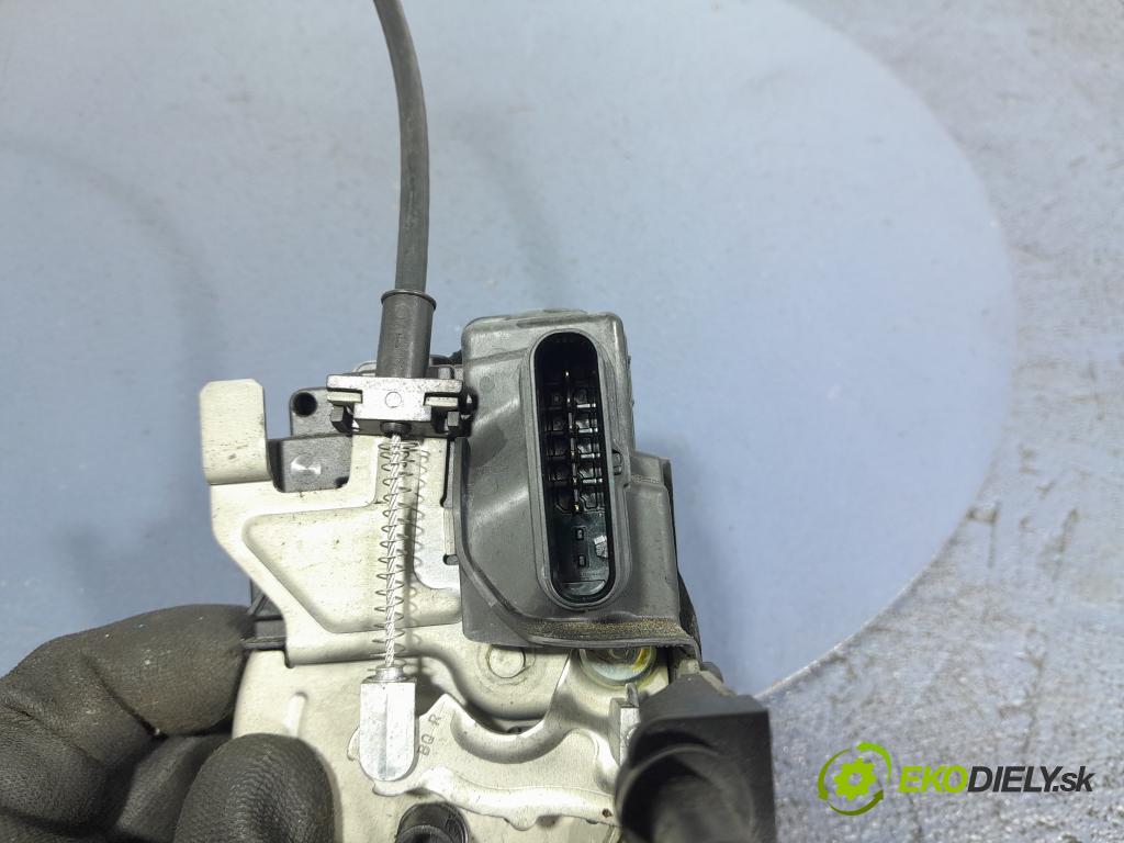 Volvo S90 2017 zámek dveře před v pravo: 31349891