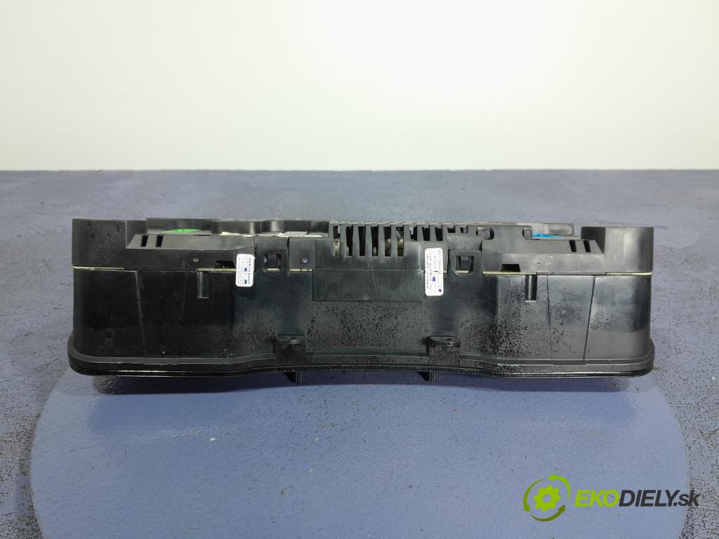 Audi A6 2000 prístrojovka/ budíky 4B0920930K