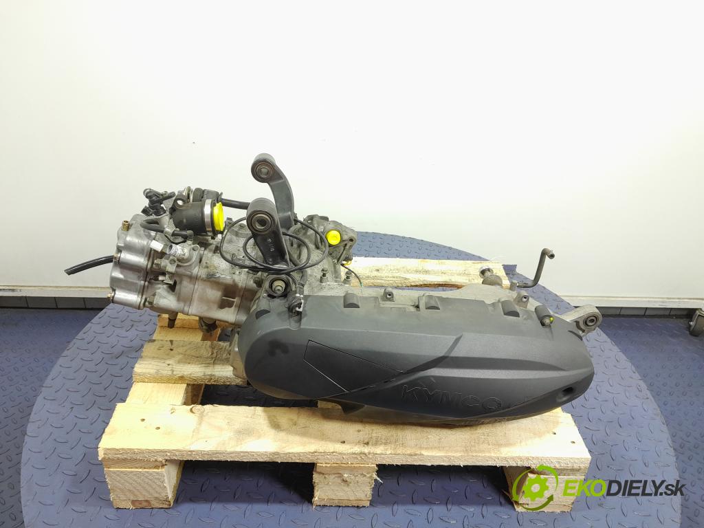 Kymco Downtown 2017 motor Benzín: 01