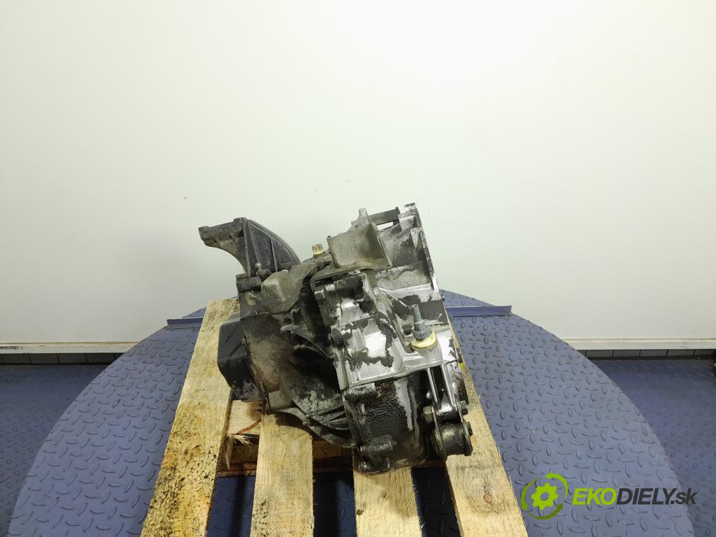 Peugeot Boxer 1996 prevodovka Manualna BVU