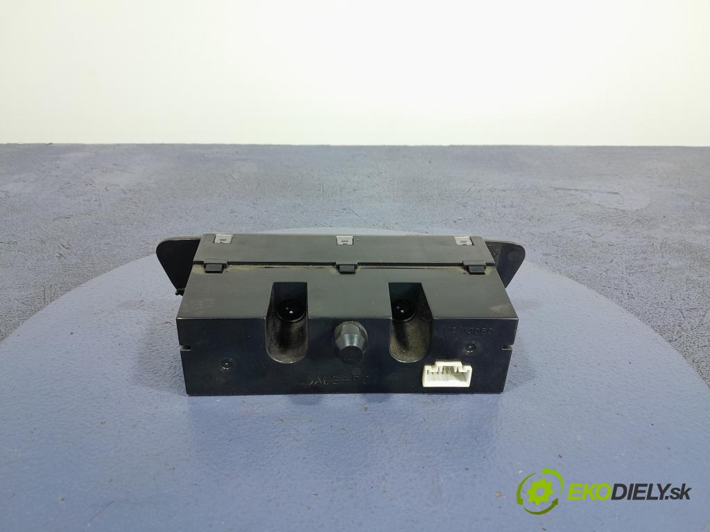 Mitsubishi Colt 2005 displej Radio / GPS MR587777