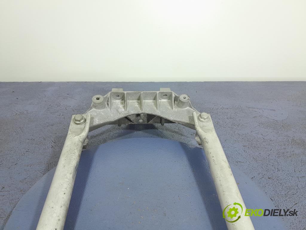 Bmw X6 2009 výztuha Čelní / stěna Přední 7137238