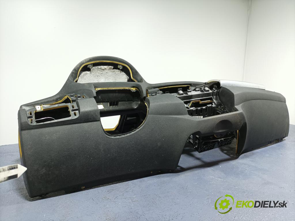Bmw X6 2009 kokpit,pristrojová doska 01