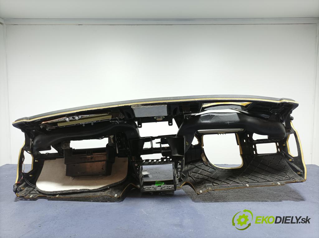 Bmw X6 2009 kokpit,pristrojová doska 01