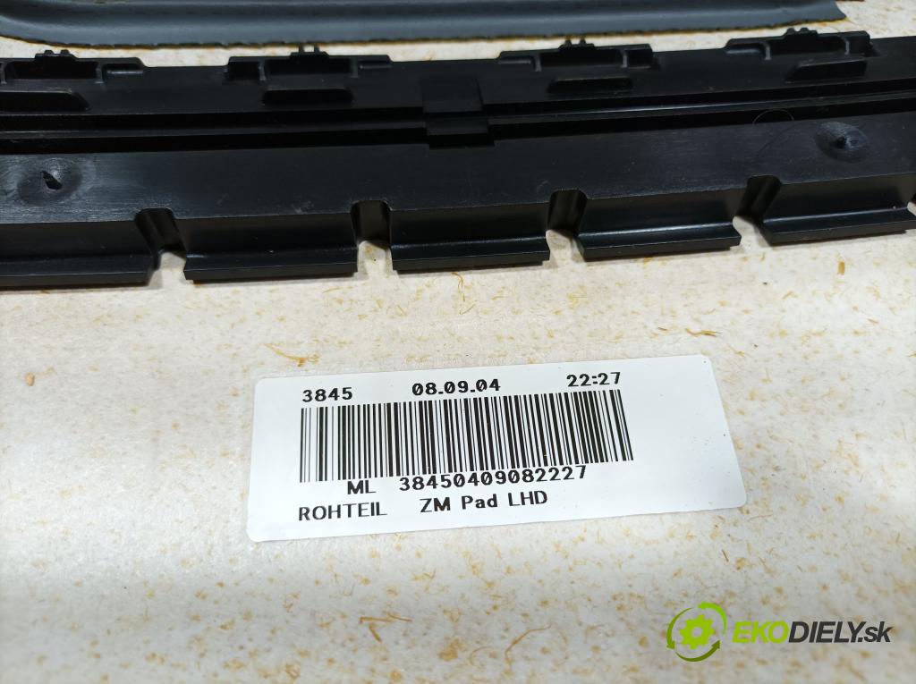 Mitsubishi Colt 2005 kokpit,pristrojová doska 01
